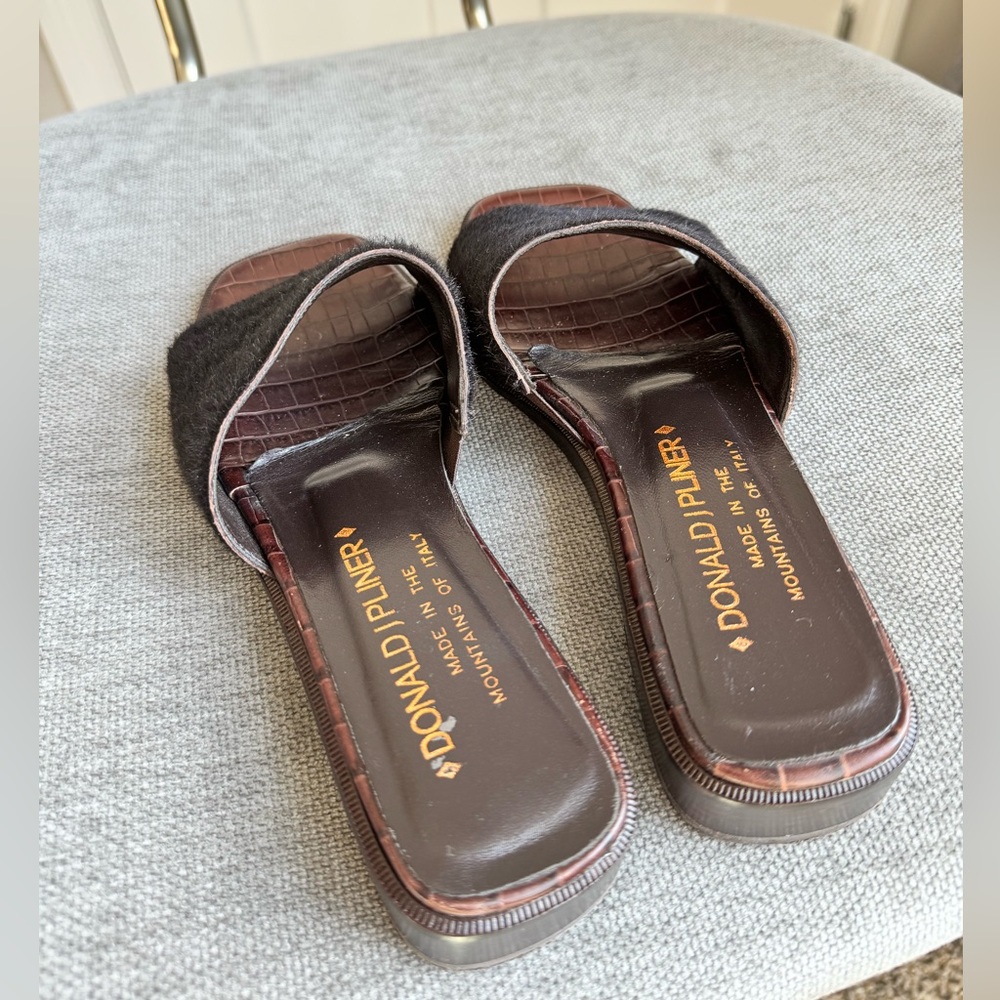 Donald J Pliner made in Italy brown leather slides - Picture 4 of 4
